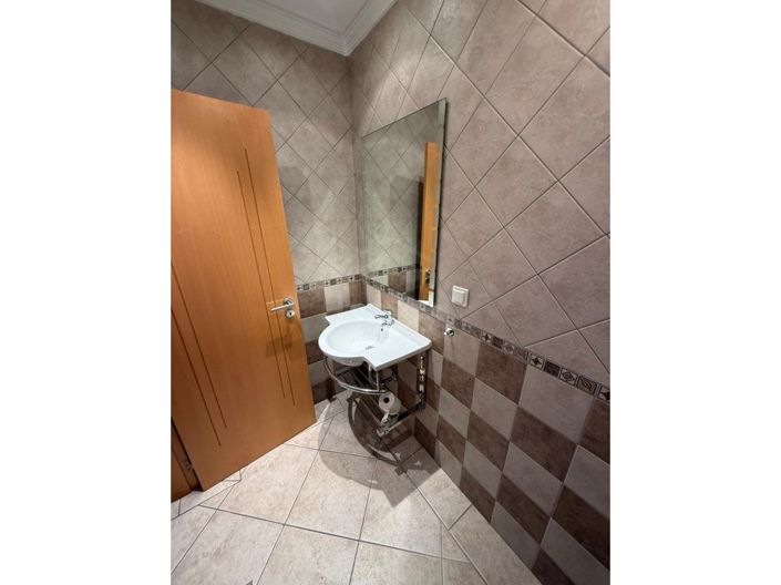 Image No.32-4 Bed House for sale