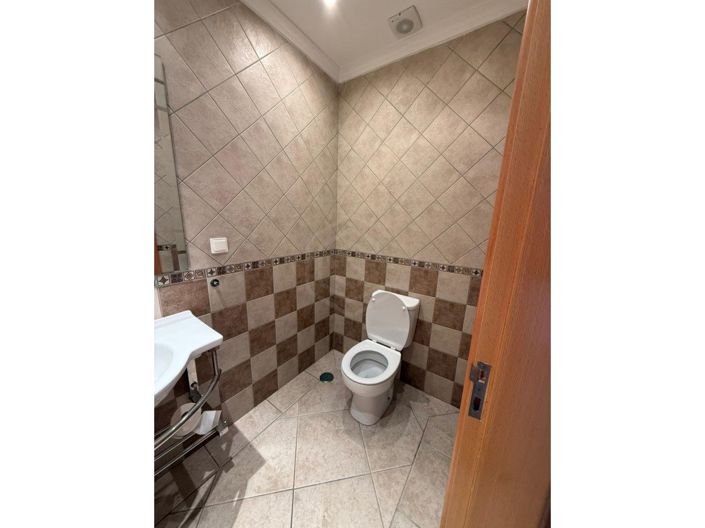 Image No.33-4 Bed House for sale