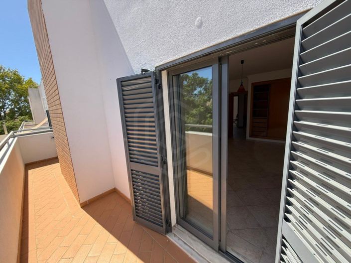 Image No.42-4 Bed House for sale