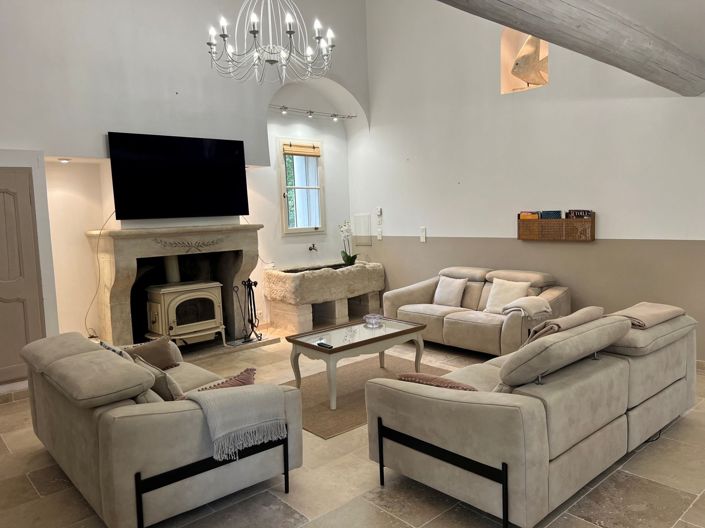 Image No.15-6 Bed Property for sale
