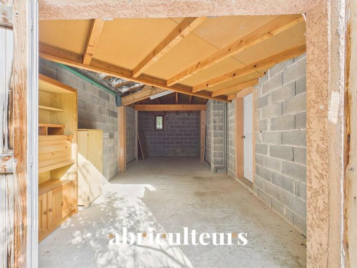 Image No.19-5 Bed House for sale