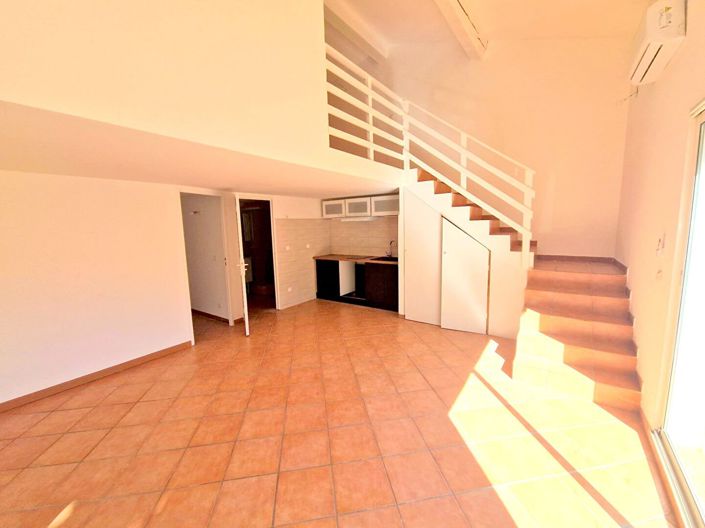 Image No.3-2 Bed House for sale