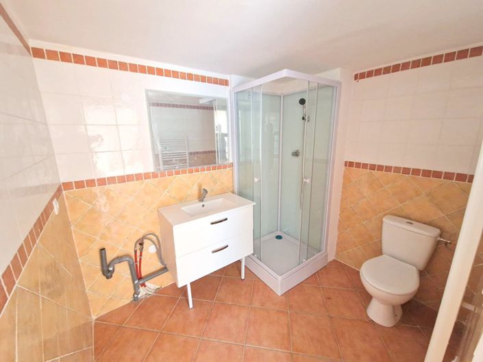Image No.6-2 Bed House for sale