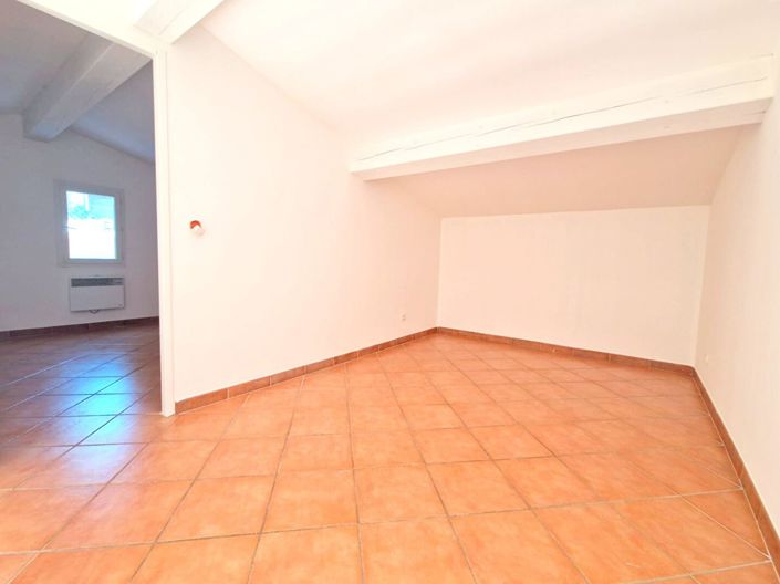 Image No.7-2 Bed House for sale