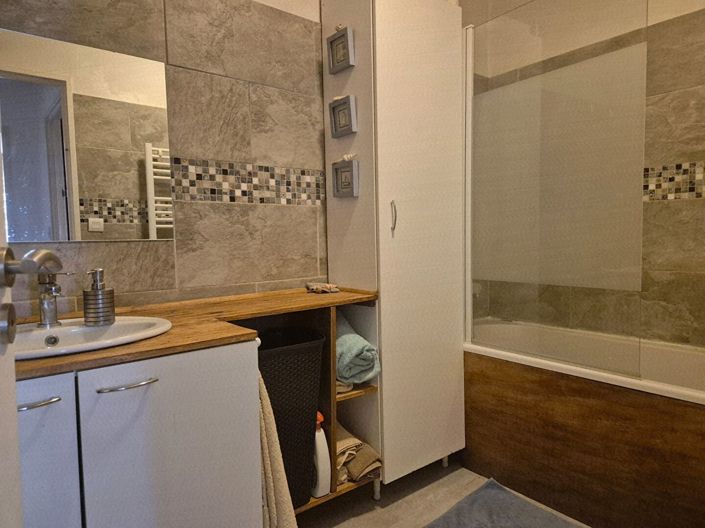 Image No.11-4 Bed House for sale