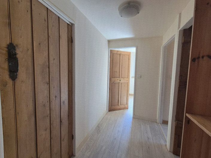 Image No.12-4 Bed House for sale