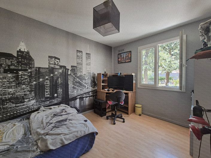 Image No.9-4 Bed House for sale