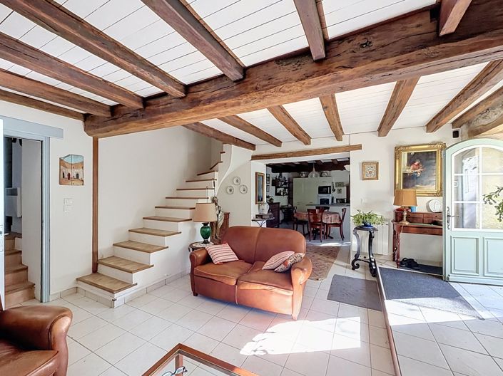 Image No.5-2 Bed House for sale