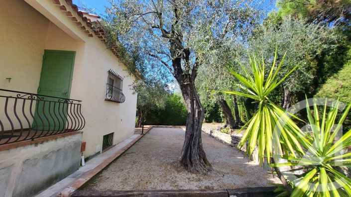 Image No.17-5 Bed House for sale