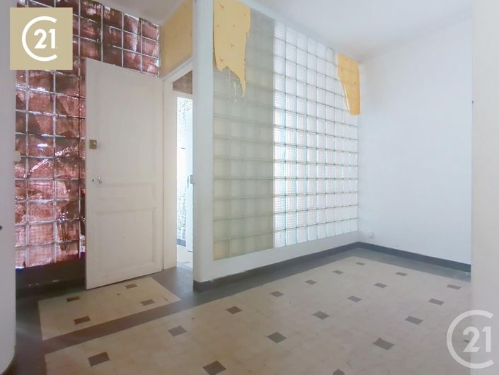 Image No.14-3 Bed Apartment for sale