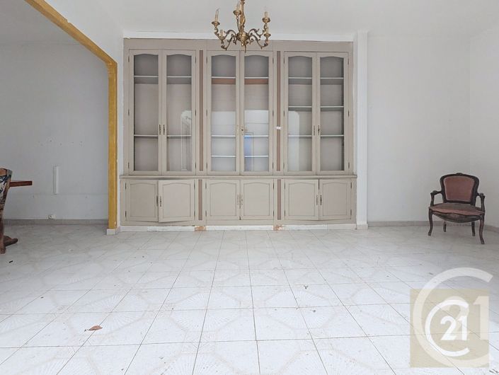 Image No.9-3 Bed Apartment for sale