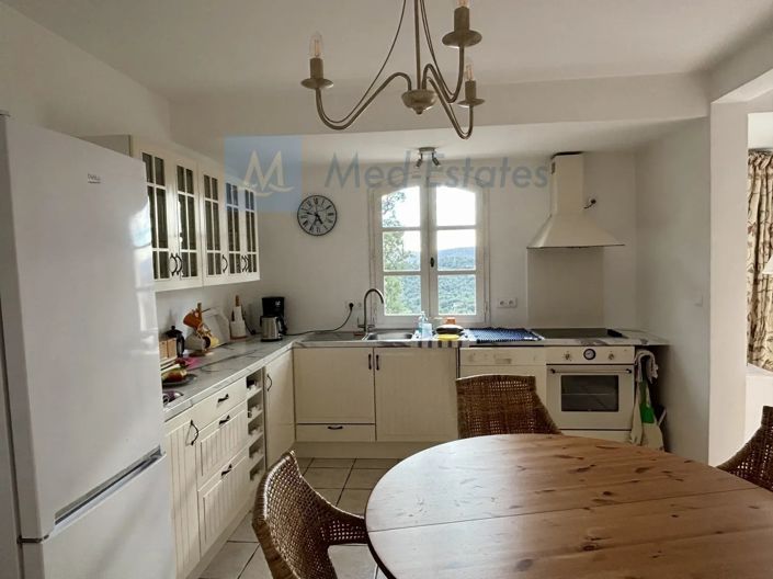 Image No.7-3 Bed House for sale