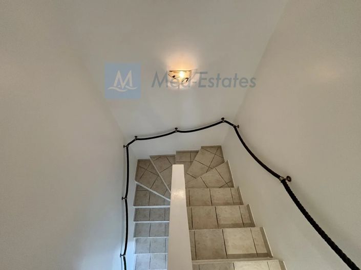 Image No.8-3 Bed House for sale