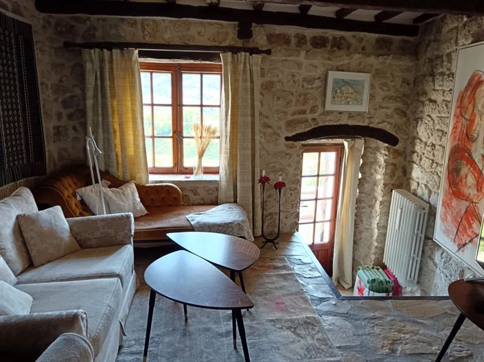 Image No.5-2 Bed House for sale