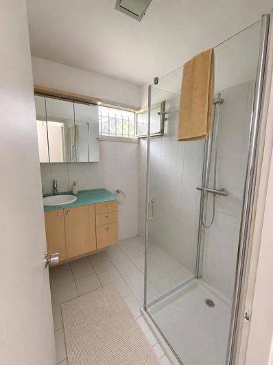 Image No.19-6 Bed House for sale