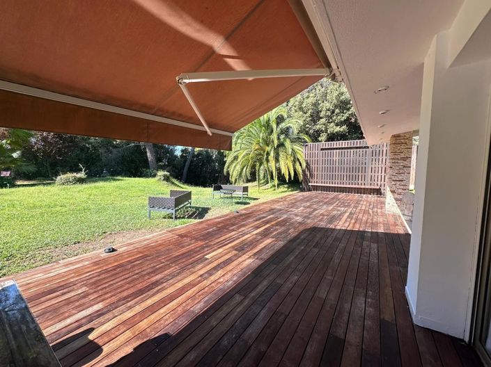 Image No.24-6 Bed House for sale
