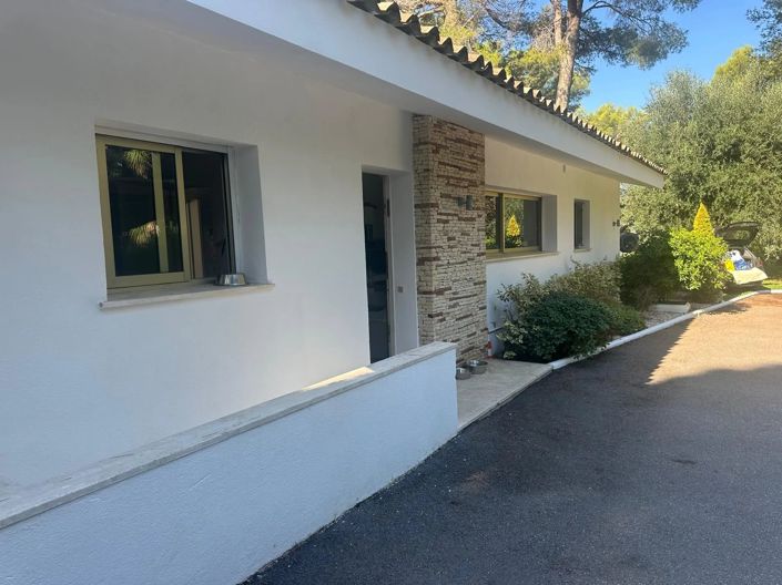 Image No.27-6 Bed House for sale
