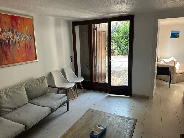 Image No.37-6 Bed House for sale