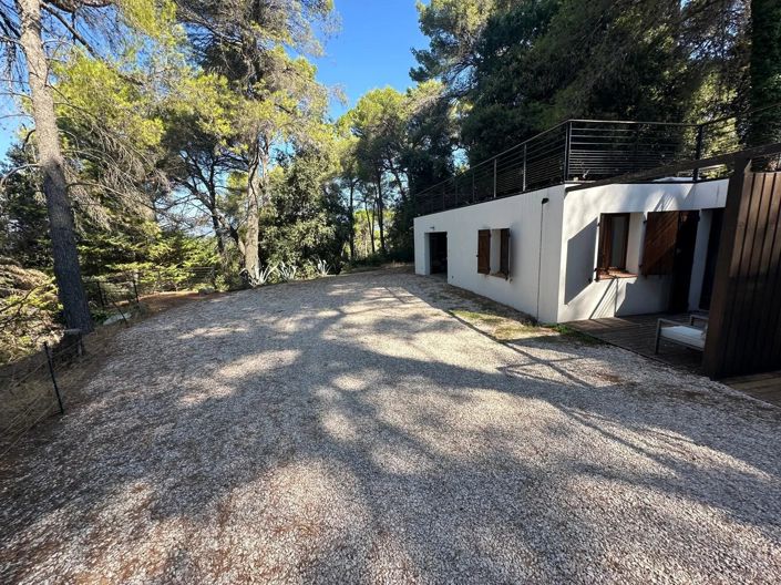Image No.40-6 Bed House for sale
