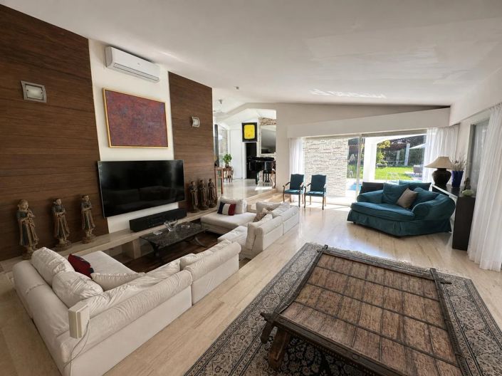 Image No.50-6 Bed House for sale