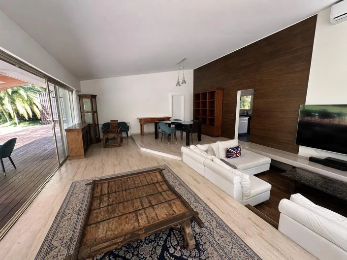Image No.51-6 Bed House for sale