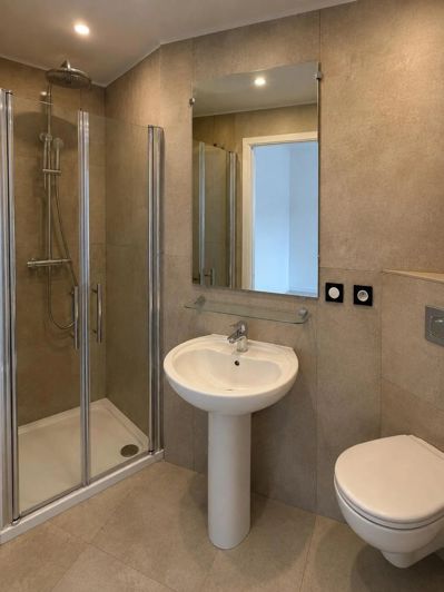 Image No.54-6 Bed House for sale
