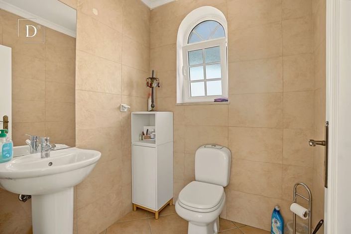 Image No.16-3 Bed House for sale