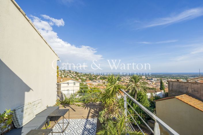 Image No.4-5 Bed House for sale