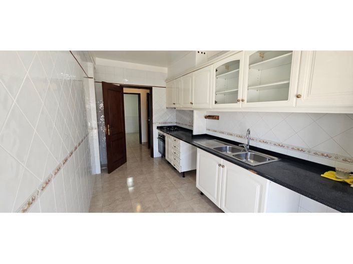 Image No.20-2 Bed Apartment for sale
