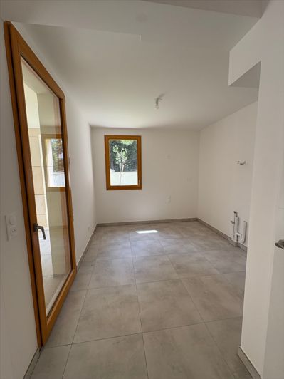 Image No.6-Appartement de 3 chambres à vendre