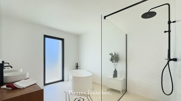 Image No.11-4 Bed House for sale
