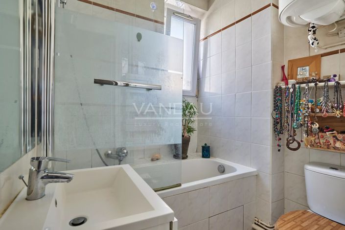 Image No.11-1 Bed Apartment for sale