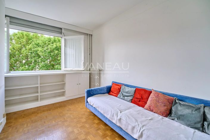Image No.12-2 Bed Apartment for sale