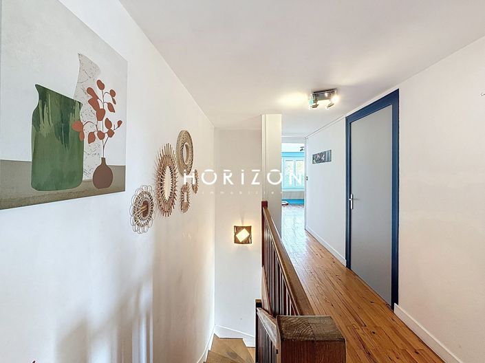Image No.16-5 Bed House for sale