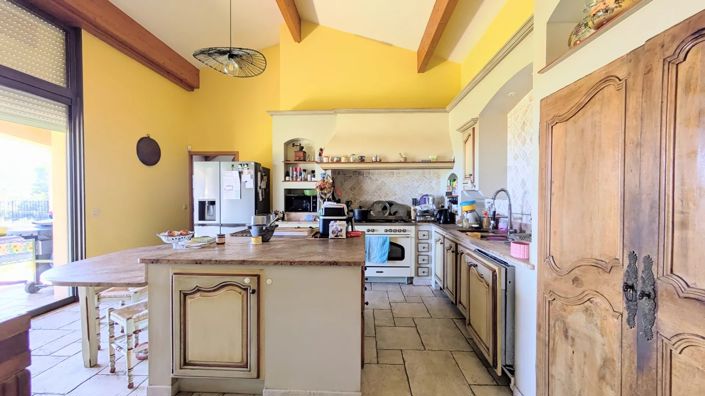 Image No.12-5 Bed House for sale