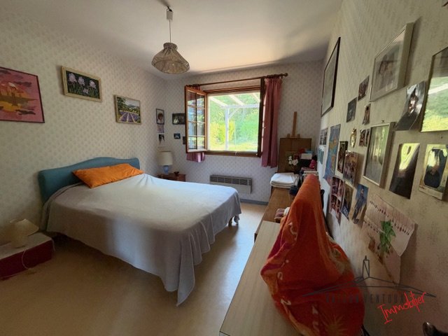 Image No.14-3 Bed House for sale
