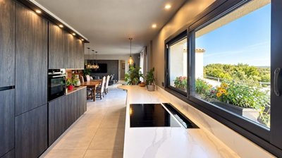 1 - Aramon, Maison