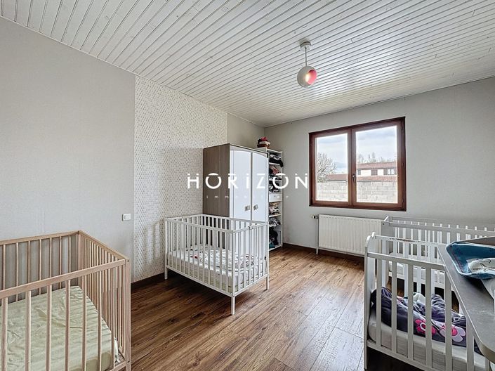 Image No.15-6 Bed House for sale