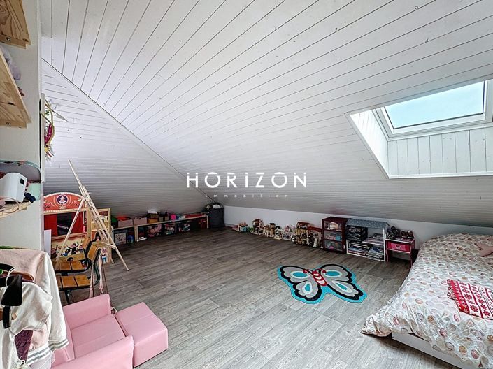 Image No.20-6 Bed House for sale