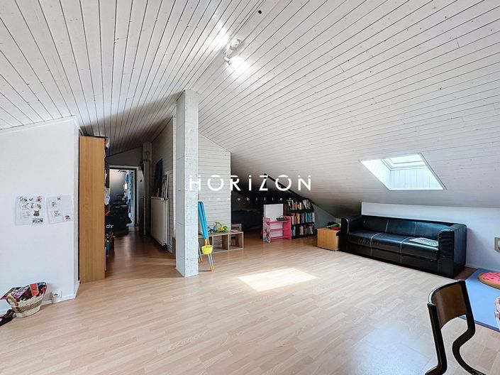 Image No.24-6 Bed House for sale