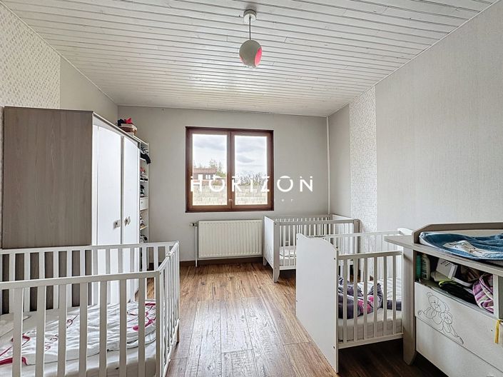 Image No.25-6 Bed House for sale