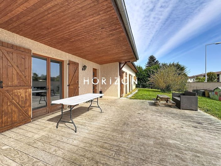 Image No.27-6 Bed House for sale