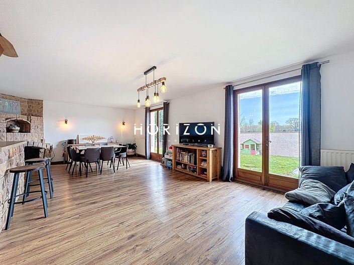 Image No.4-6 Bed House for sale