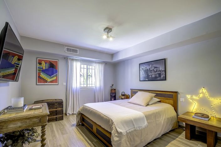 Image No.16-5 Bed House for sale