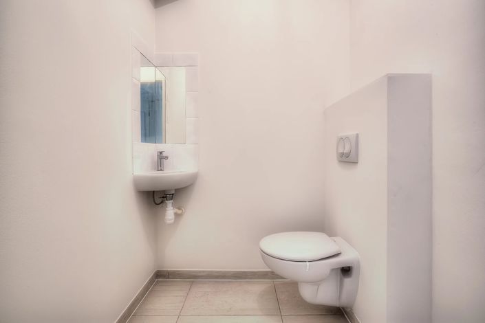 Image No.10-1 Bed Apartment for sale