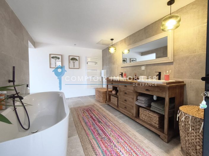 Image No.13-3 Bed House for sale