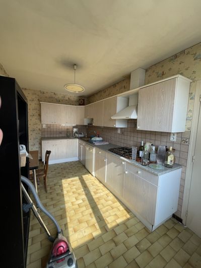 Image No.17-7 Bed House for sale