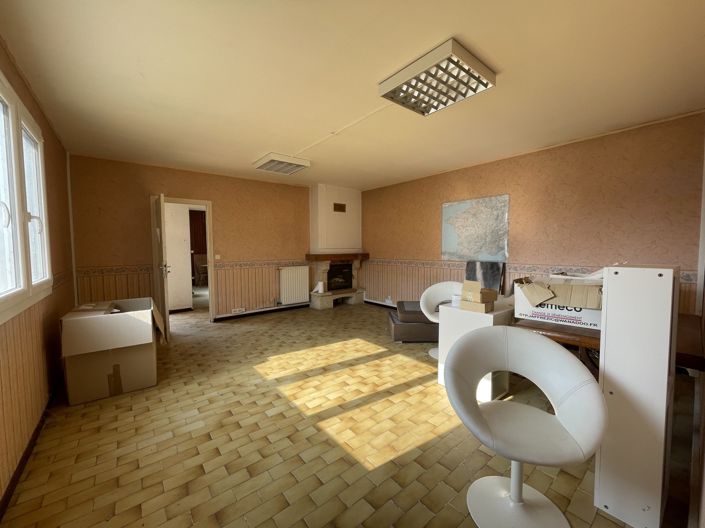 Image No.18-7 Bed House for sale