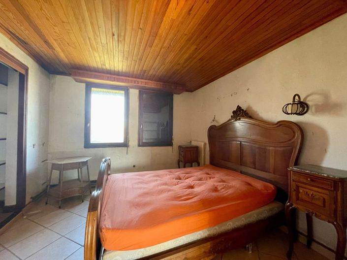 Image No.27-7 Bed House for sale