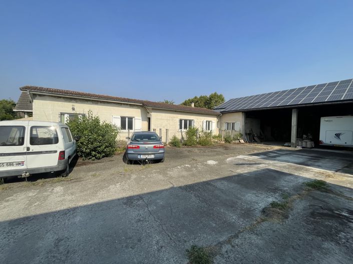 Image No.8-7 Bed House for sale
